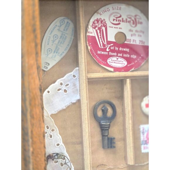 Vintage Shadow Box With Rustic Memorabilia Including Lace Key Button Sewing Noti - Picture 6 of 14